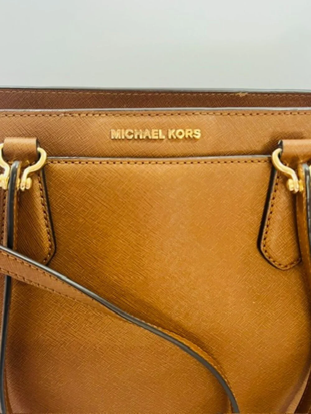 Michael Kors Dee Dee Lg Saffiano Leather Convertible Tote Acorn EUC